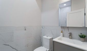 1516 E CAPITOL St NE, Washington, DC 20003