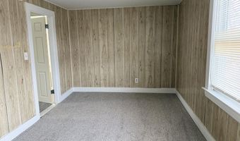 15-17 Pleasant St, Auburn, ME 04210