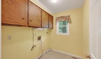 3934 Woodvalley Dr, Aiken, SC 29803