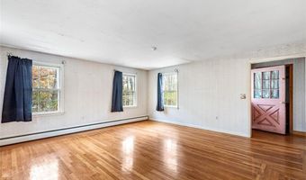 101 Cobble Hill Rd, Lincoln, RI 02865