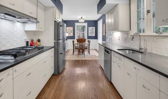 5973 SEARL Ter, Bethesda, MD 20816