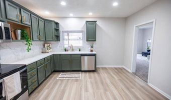 330 W McKeever St, Andrews, IN 46702