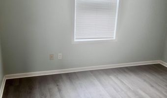 2404 Gladiolus St A, Ocean Springs, MS 39564