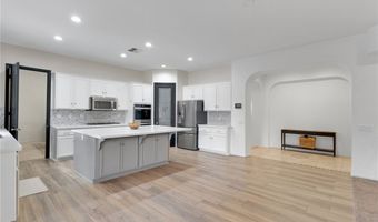 20267 Fuji Ct, Apple Valley, CA 92308