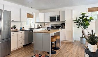23610 E GUMJUWAC Rd, Brightwood, OR 97011