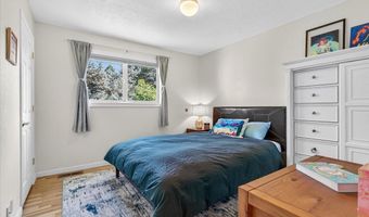 2334 Black Oak Way, Ashland, OR 97520