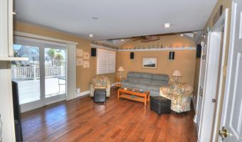 19 Centerboard Dr, Bayville, NJ 08721