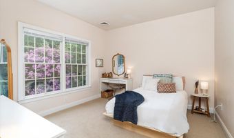6 SLEEPY HOLLOW Ct, Allentown, NJ 08501