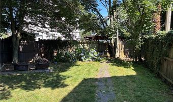 5 Ellwood Pl, Newport, RI 02840