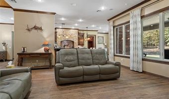 579 Chateau Bnd, Ardmore, OK 73401