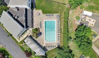 135 Turtle Bay Dr 135, Branford, CT 06405