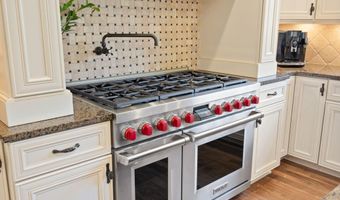 1100 Skyevale Dr NE, Ada, MI 49301
