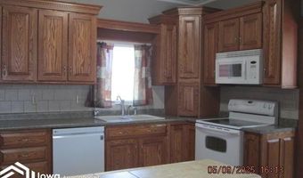 211 Harriman St, Alexander, IA 50420