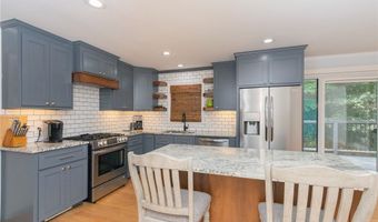 108 Briarwood Dr, Belton, SC 29627