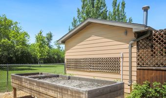 12977 Richmond Heights Dr, Aberdeen, SD 57401