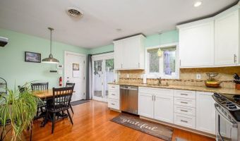 453 Cable Ave, Beachwood, NJ 08722