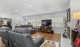 924 Long Mill Rd, Athens, TN 37303