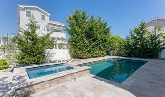 25 W 32nd St, Avalon, NJ 08202