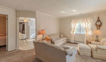 35 Maple Ave, Villas, NJ 08251