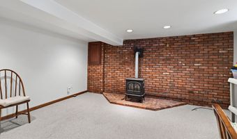 39 Green Hill Ln, Cheshire, CT 06410