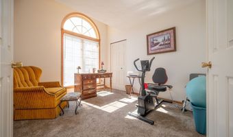 6488 S Timberidge Dr, Austintown, OH 44515