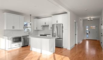 14 Fieldstone Ct 14, Bethel, CT 06801
