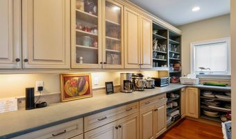 9 Seabreeze, Cape May Court House, NJ 08202