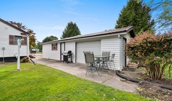 285 Division St, Algoma, WI 54201