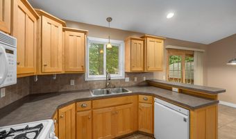 11108 Creekside Dr, Allendale, MI 49401