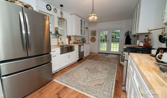 1712 Umstead St, Charlotte, NC 28205