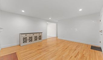 11825 SW BAKER St, Beaverton, OR 97008