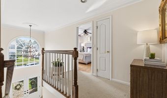 35 Lilac Ln, Danbury, CT 06810