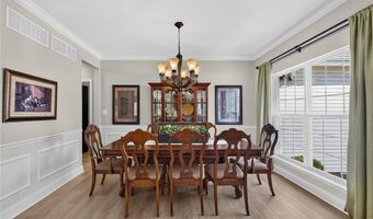 1388 Red Oak Plantation Dr, Ballwin, MO 63021