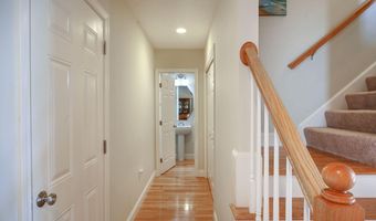 16 Amberwood Ct, Bourne, MA 02532