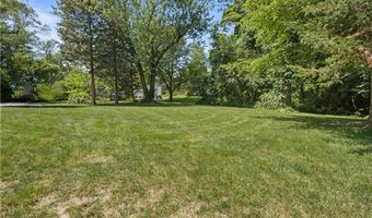 93 Kickemuit Ave, Bristol, RI 02809