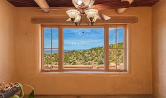 30 Camino Sanador, Santa Fe, NM 87505