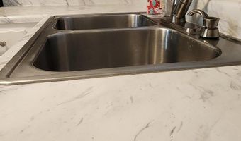 214 Hallock Dr, Abingdon, VA 24210