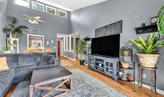 9 Connie Ln, Bella Vista, AR 72715