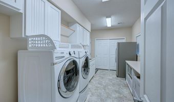 1923 Eastridge Dr, Arkansas City, KS 67005