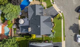 6 Surle Ct, Bayville, NJ 08721