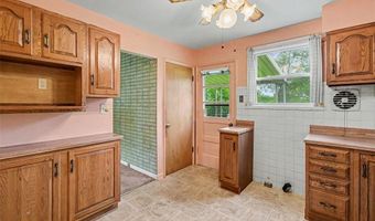 228 Newton Pl, Ballwin, MO 63021