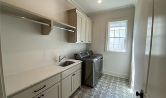 2110 Belfleur St, Baton Rouge, LA 70808