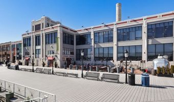 811 GIBBON St, Alexandria, VA 22314
