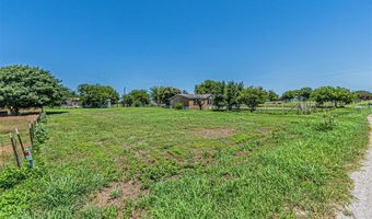 8801 Kelly Ln, Alvarado, TX 76009