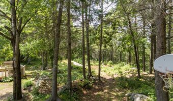 9 Kennebec Cir, Bath, ME 04530
