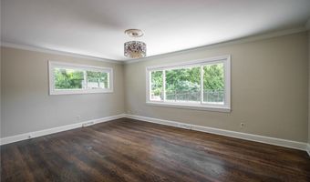 525 N Hametown Rd, Akron, OH 44333