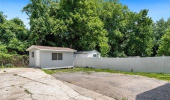 6442 HOLYOKE Dr, Annandale, VA 22003