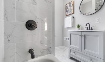 1415 CARSWELL St, Baltimore, MD 21218