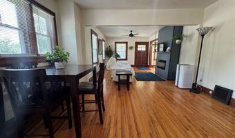 870 39th St, Des Moines, IA 50312