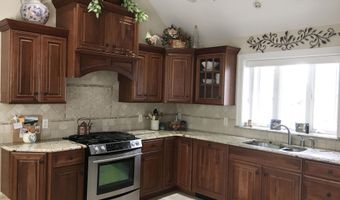23 Seabreeze Dr, Bourne, MA 02532